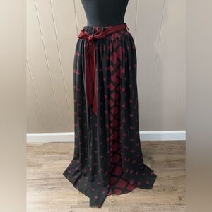 Chic Black and Red Patterned Maxi Skirt